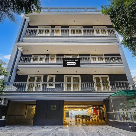 Super Townhouse Oak Udyog Vihar Hotell Gurgaon Exteriör bild