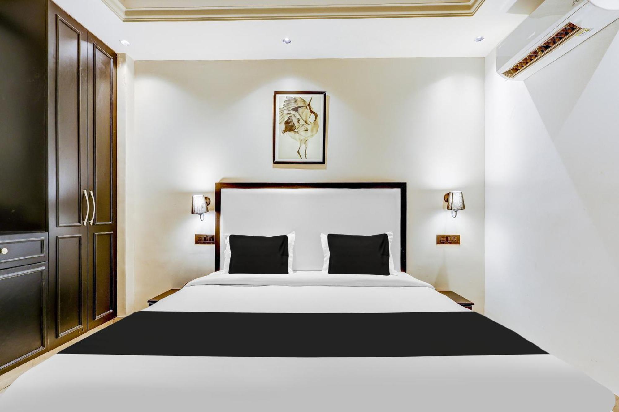 Super Townhouse Oak Udyog Vihar Hotell Gurgaon Exteriör bild