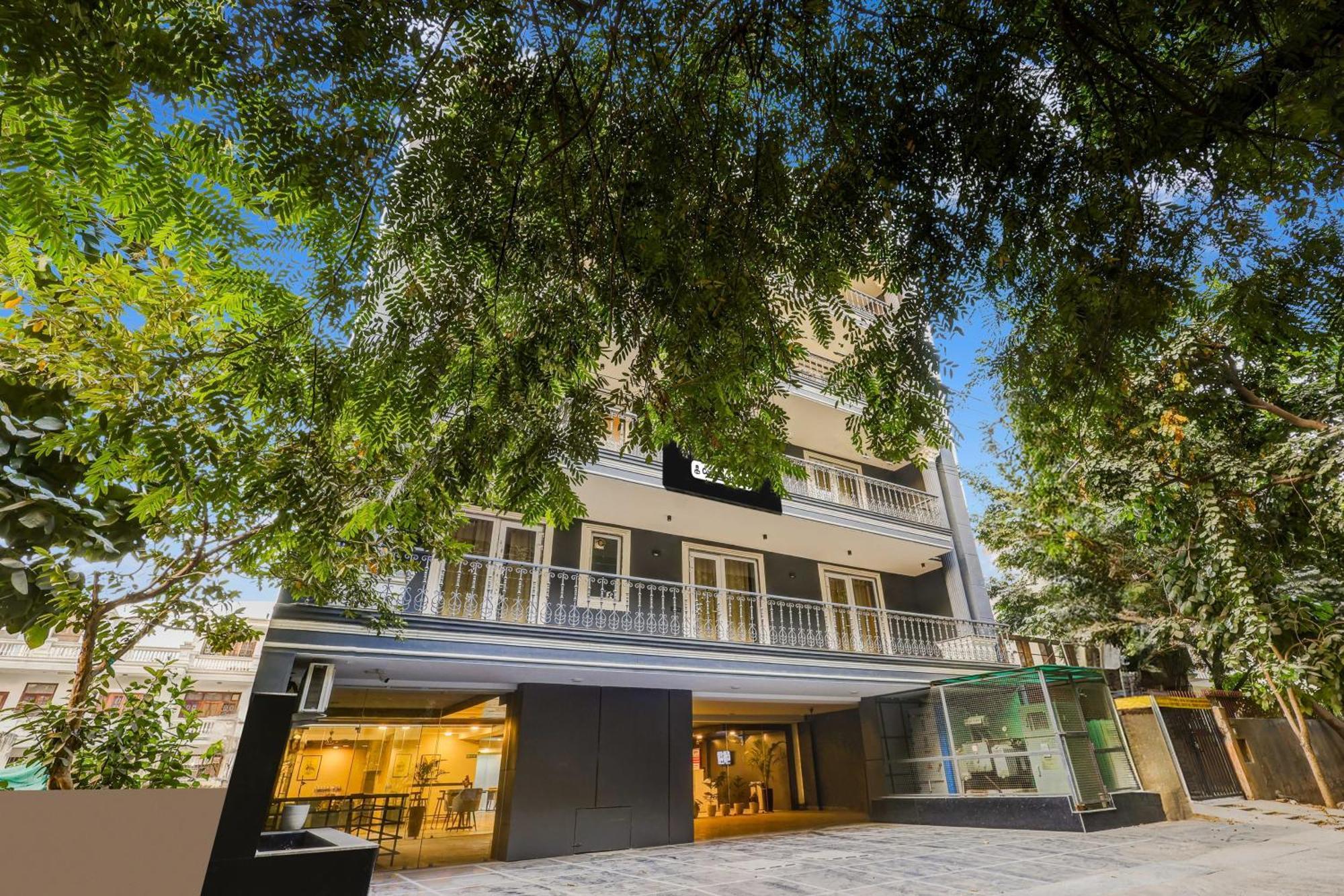 Super Townhouse Oak Udyog Vihar Hotell Gurgaon Exteriör bild